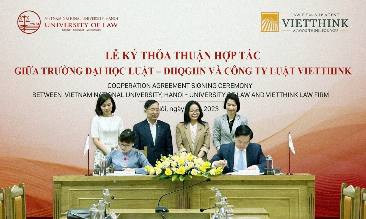 THE COOPERATION AGREEMENT SIGNING CEREMONY BETWEEN VIETNAM NATIONAL UNIVERSITY, HANOI – UNIVERSITY OF LAW AND VIETTHINK LAW FIRM